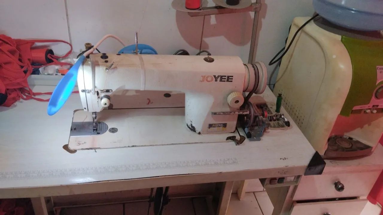 Máquina de custura 