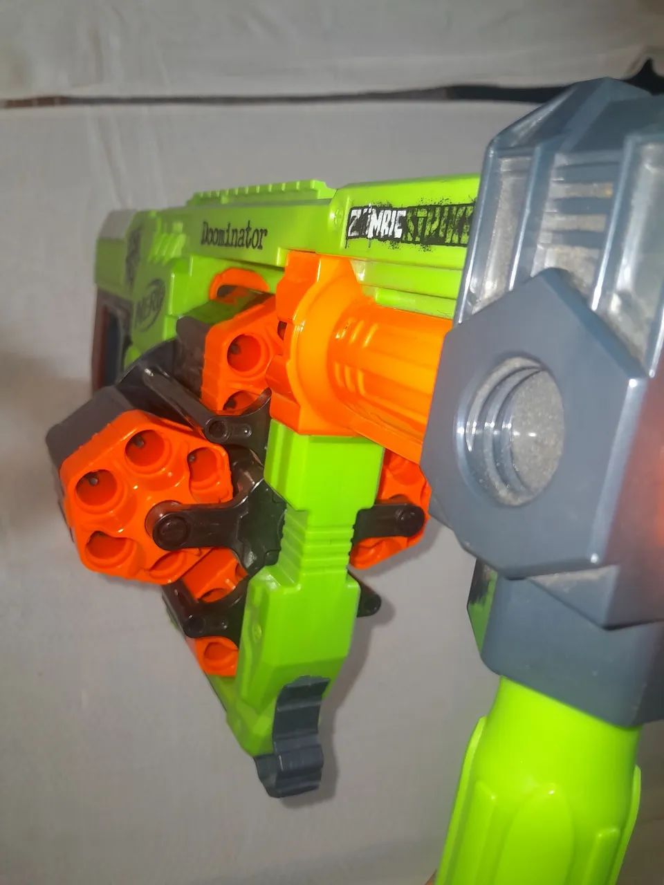 NERF DOOMINATOR ZUMBIE STRIKE - Foto 4