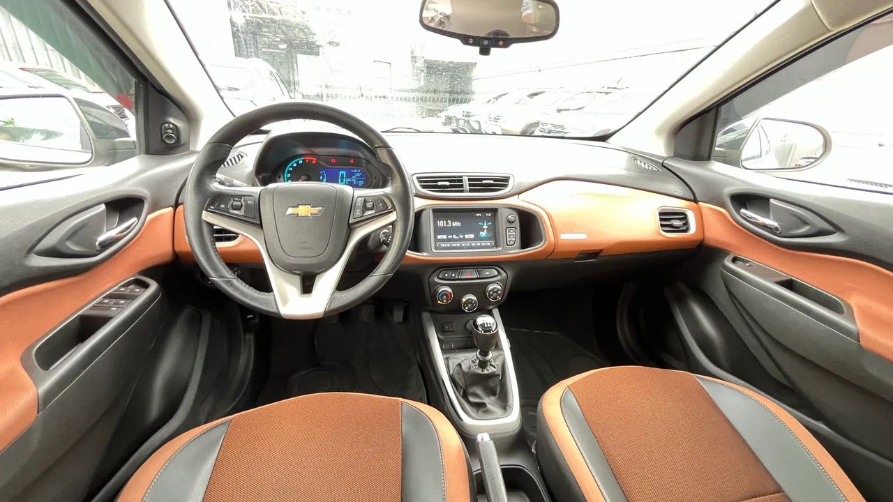 Chevrolet Onix Activ 1.4 8V Flex Mec. 4P 2018 - Foto 5