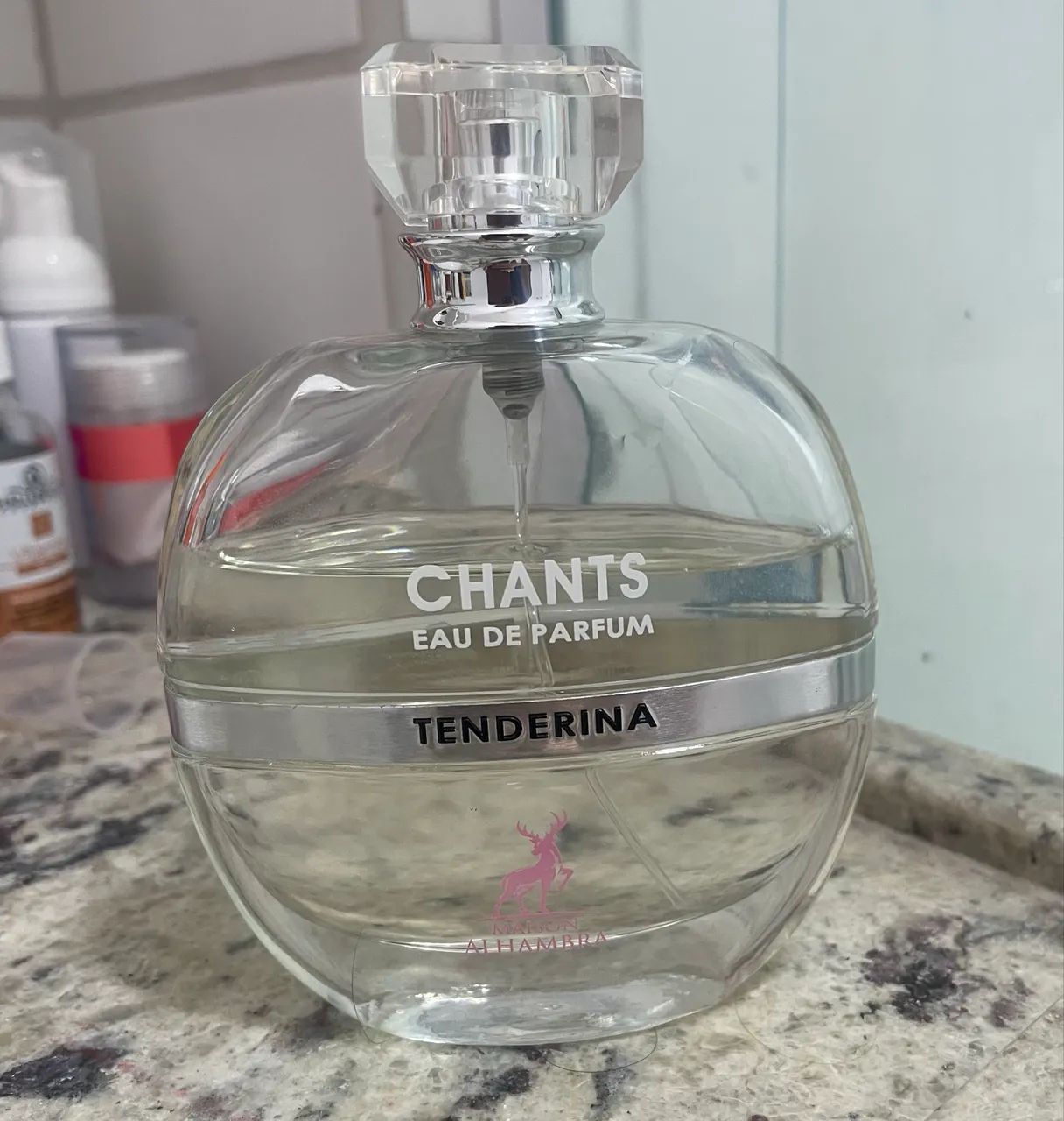 Perfume chants