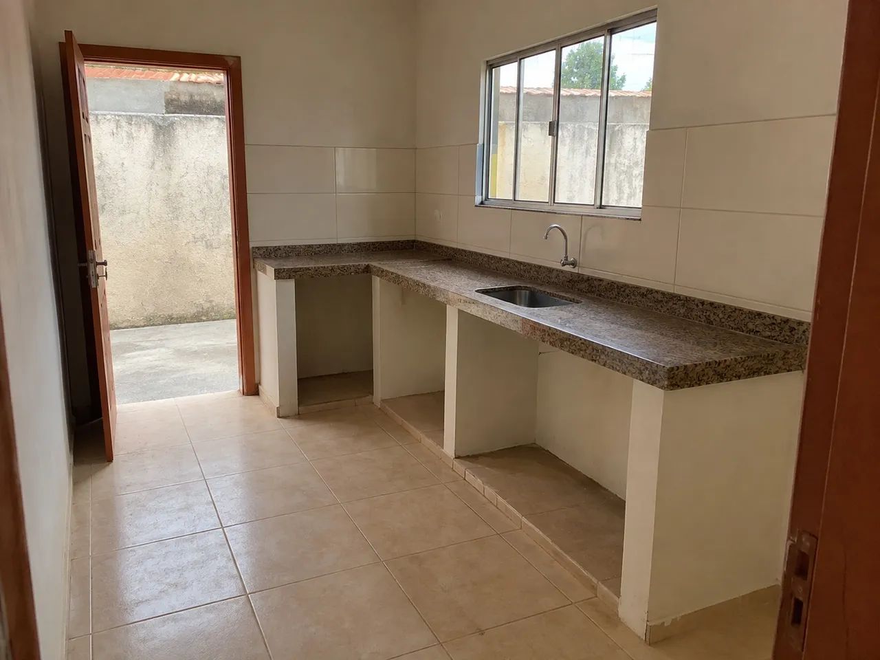 CASA A VENDA NO ACARACUZINHO, COM 2 QUARTOS - Foto 4
