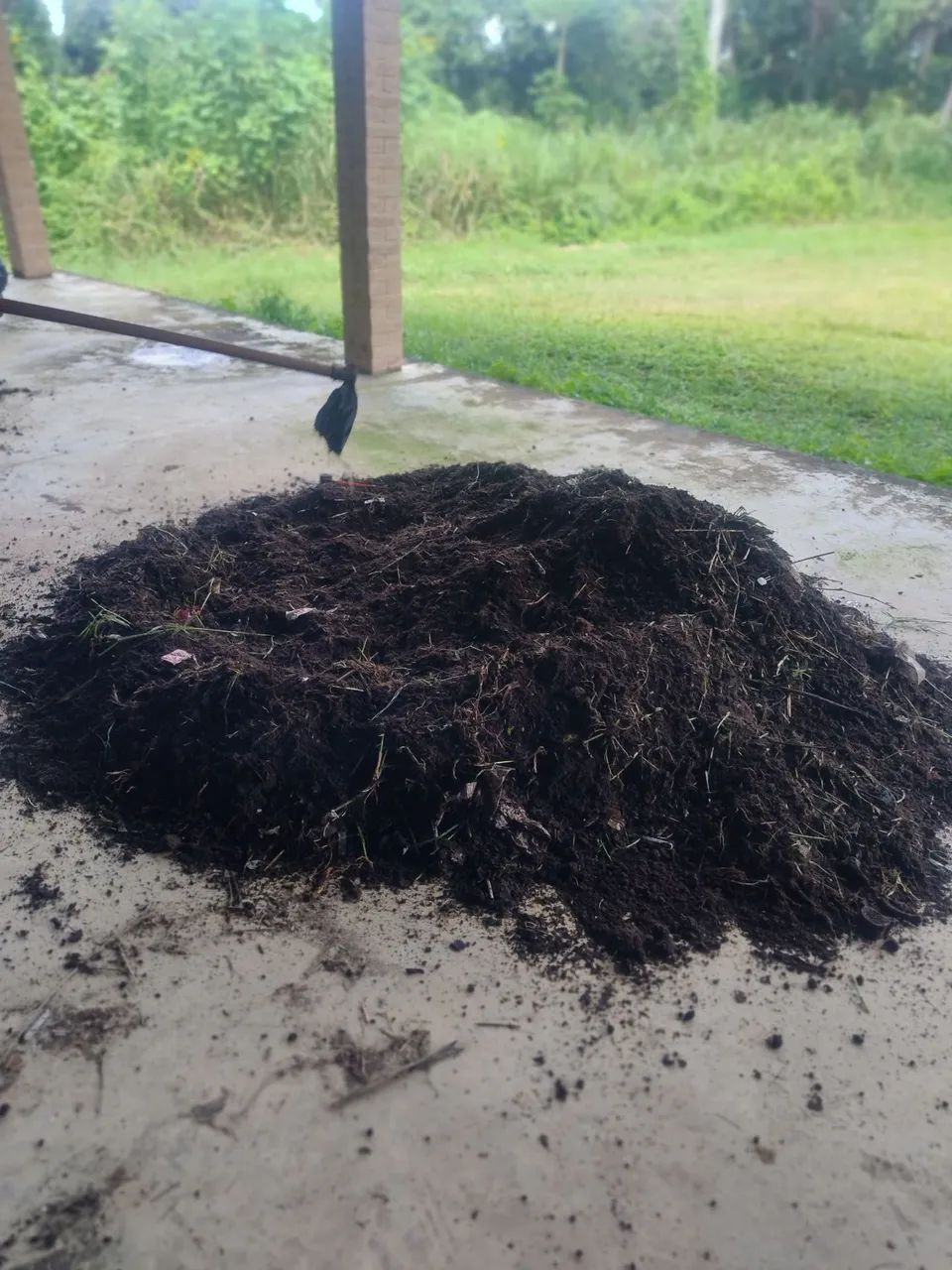 Adubo orgânico (COMPOSTAGEM).