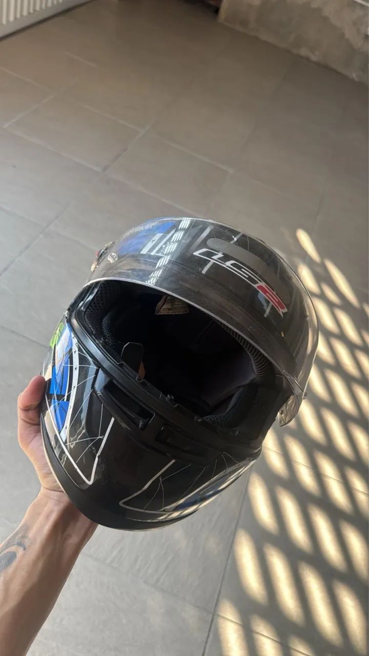 Vende-se Ls2 tamanho 60 - Foto 3