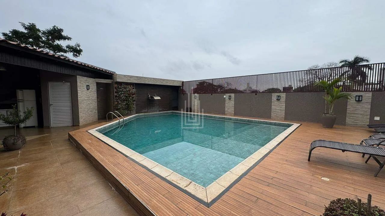 Apartamento à venda no Edifício Monte Carlo no Centro de Foz do Iguaçu/PR