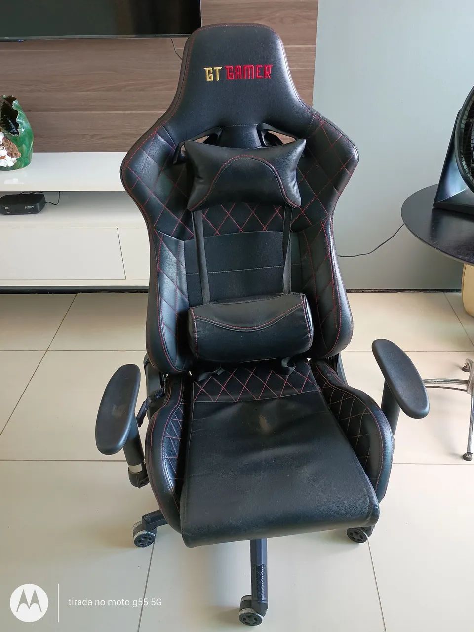 Cadeira GT GAMER, de couro, preta, semi nova - Foto 4