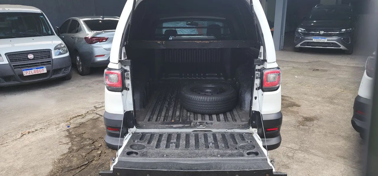 Fiat Strada Endurance 1.4 Flex 8V CS Plus 2022 - Foto 4