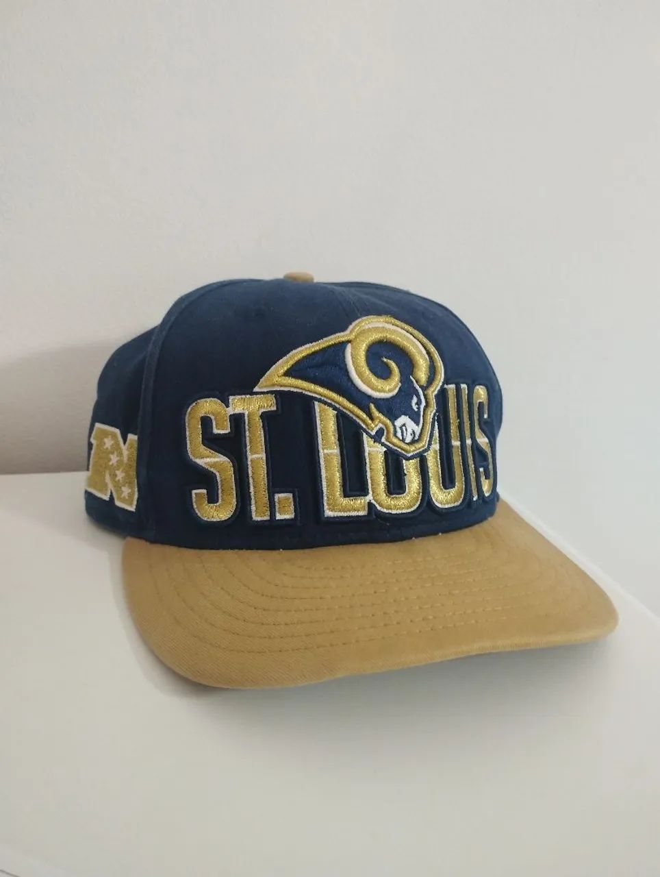 Boné New Era ST. Louis Rams NFL (Ajustável, Original e antigo 2013).