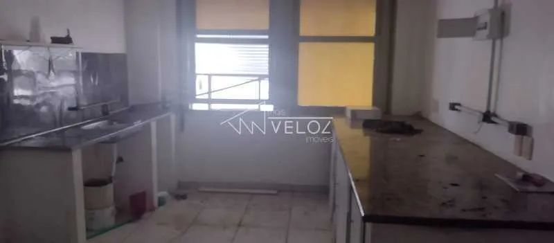 Sala : / Comercial / Centro