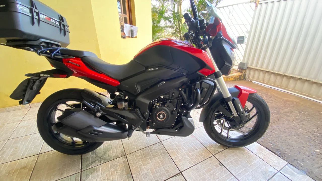 Bajaj DOMINAR D400