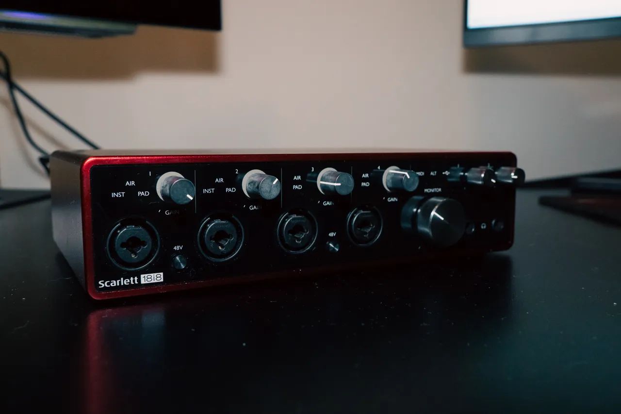 Interface de Áudio Focusrite Scarlett 18i8 3rd Gen - Foto 2