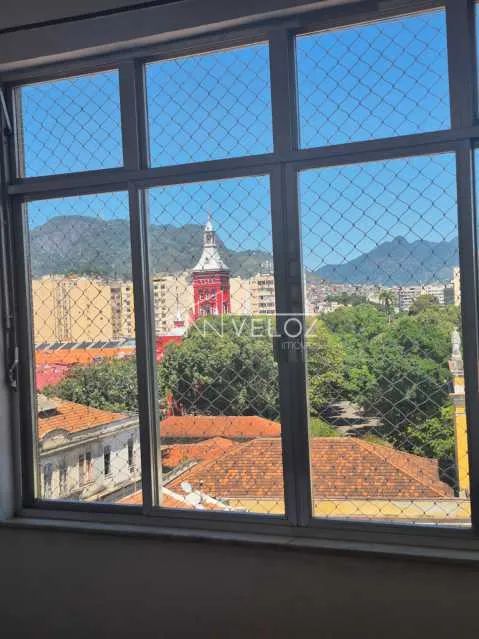 Apartamento : / Residencial / Centro