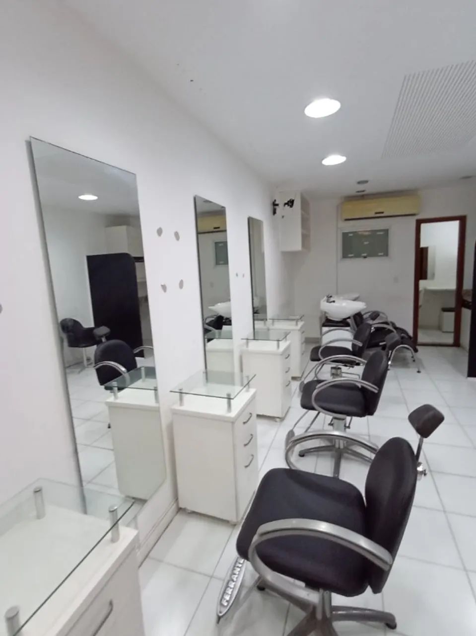 4 Cadeiras de Corte Hidráulicas