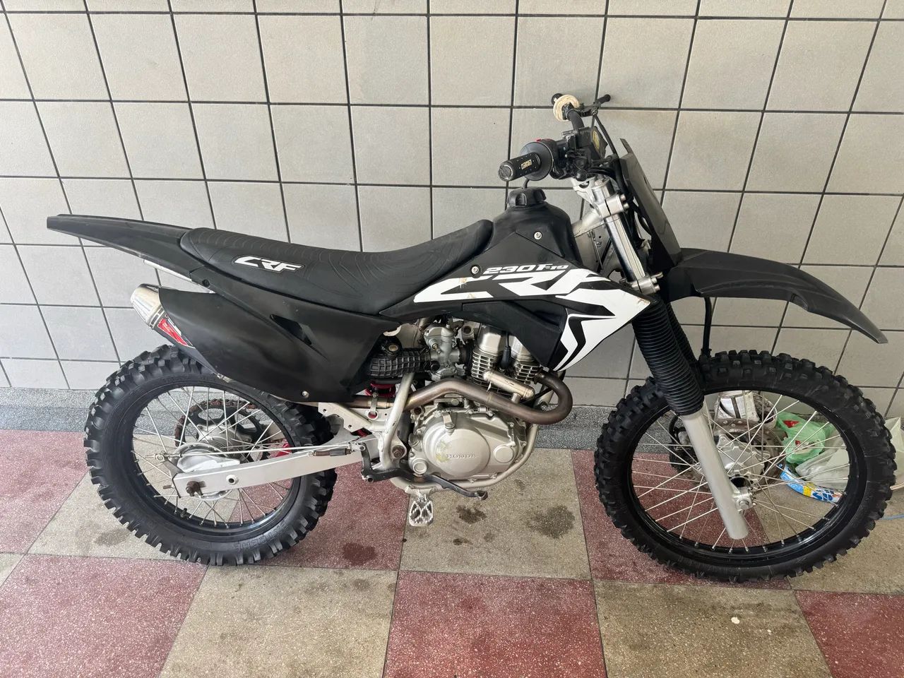 BROS - CRF - Foto 3