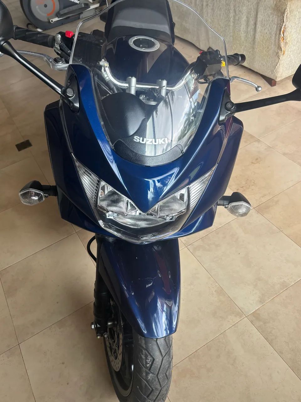 Moto nova a preço acessível 