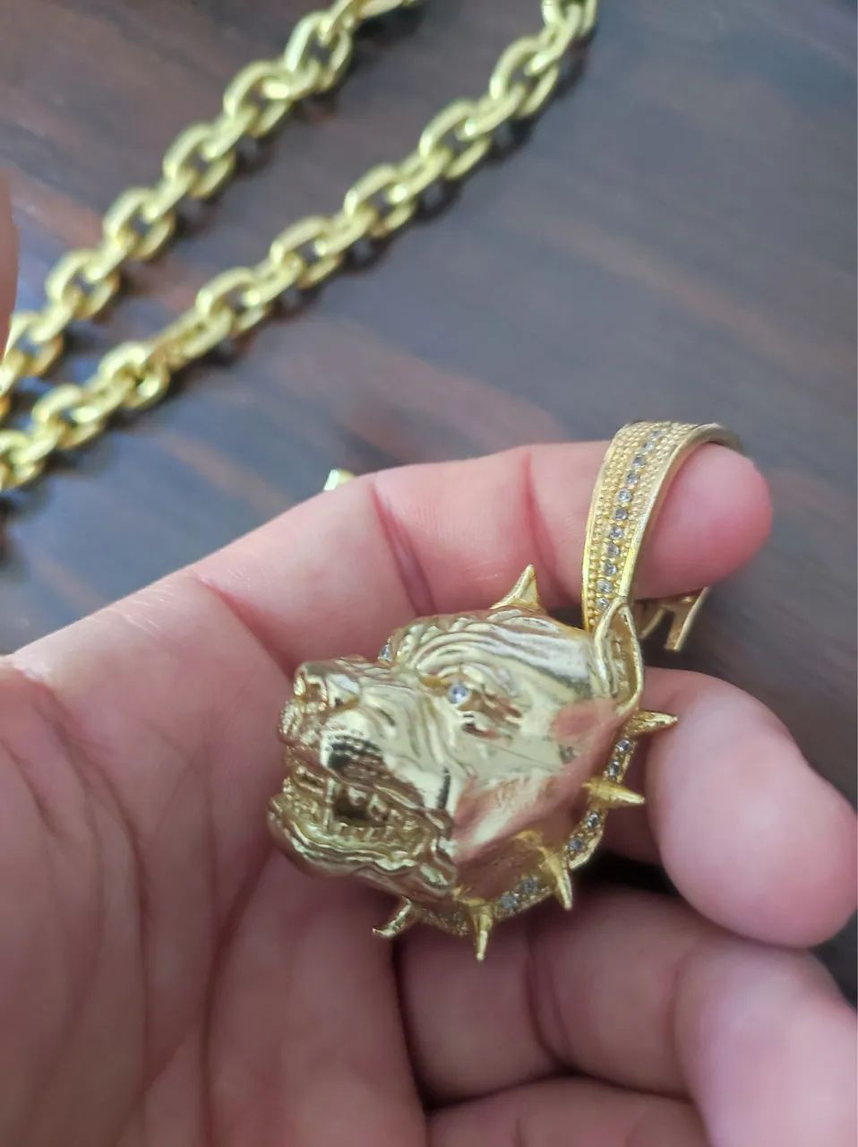PINGENTE PITBULL CRAVEJADO - FEITO COM MOEDA ANTIGA - Foto 2