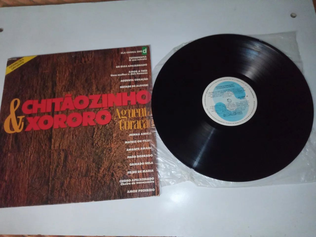 Vinil chitãozinho e Xororó aguenta coração  - Foto 3