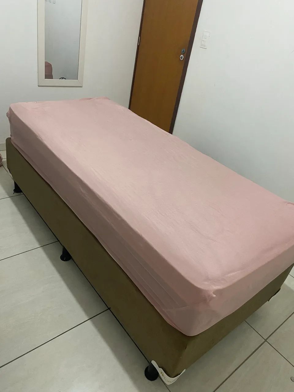 Cama de solteiro Box 