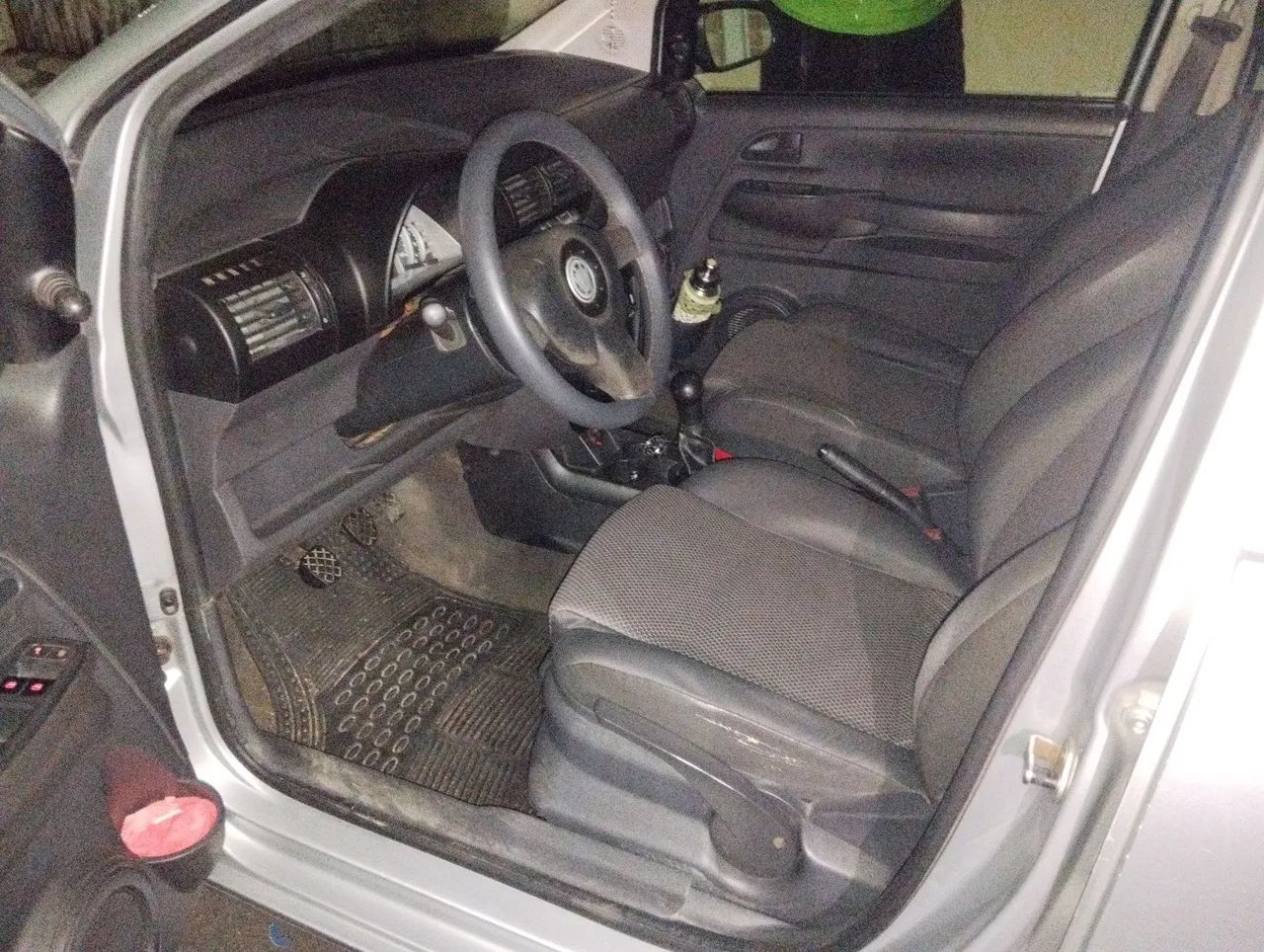 Volkswagen Fox Plus 1.0mi/ 1.0mi Total Flex 8V 4P 2006 - Foto 4