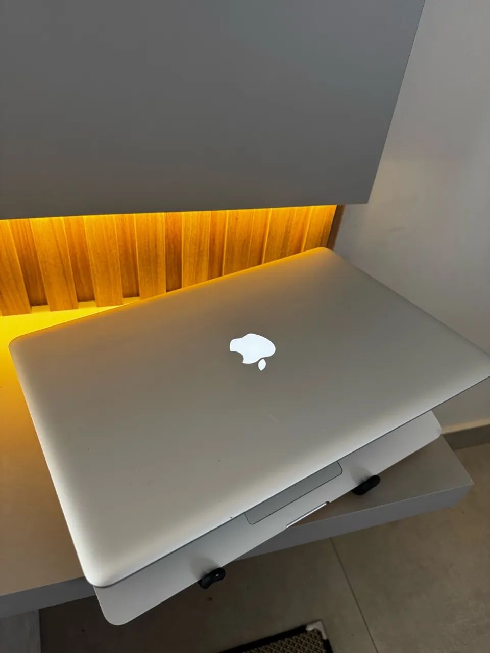 Macbook Pro 15? - Intel Core i7, 16gb RAM, 256gb SSD