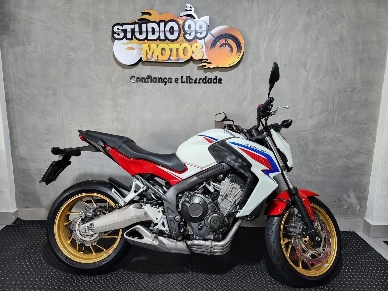 Honda CB 650F - Foto 2