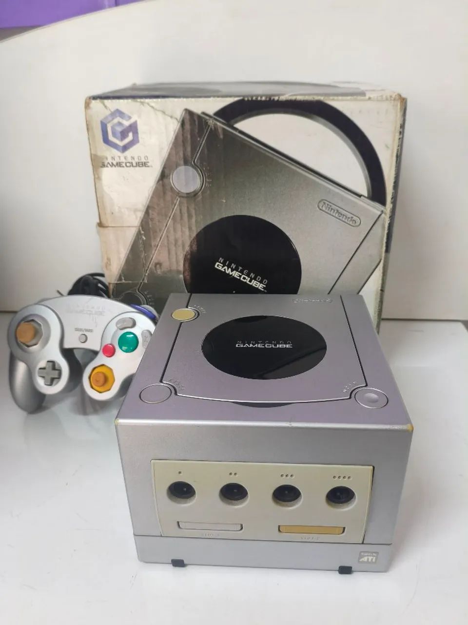 Gamecube Platinum na caixa.