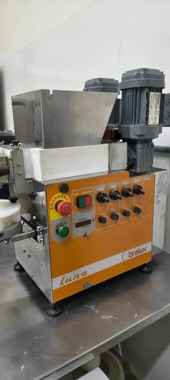 MÁQUINA DE SALGADOS BRALYX LUNA