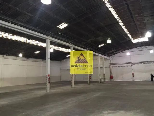 GALPÃO - 2.324 M² - 5 DOCAS - Foto 4