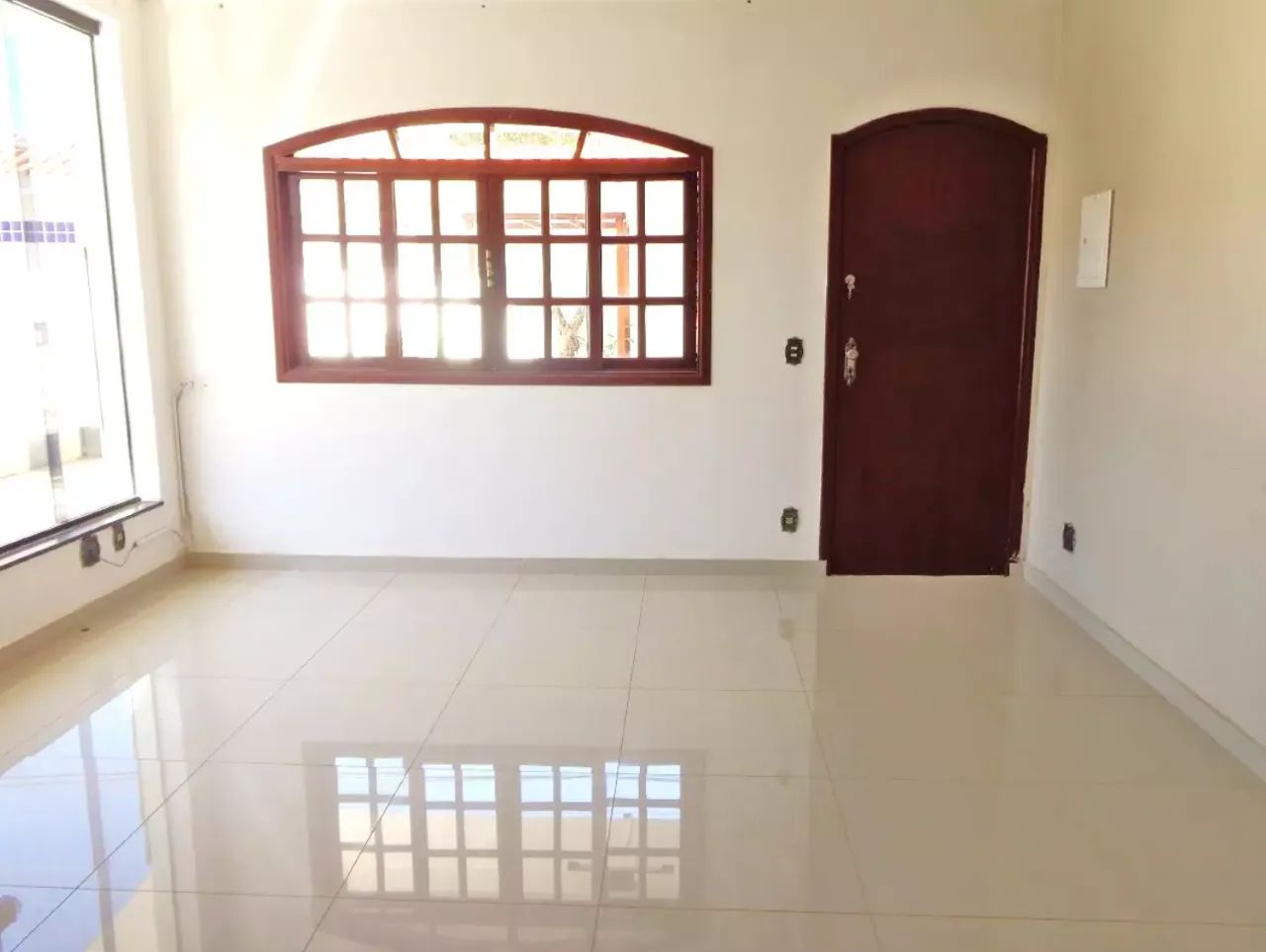 Casa 4 Quartos 320 m²  Bairro Parque Residencial Anavec - Foto 2