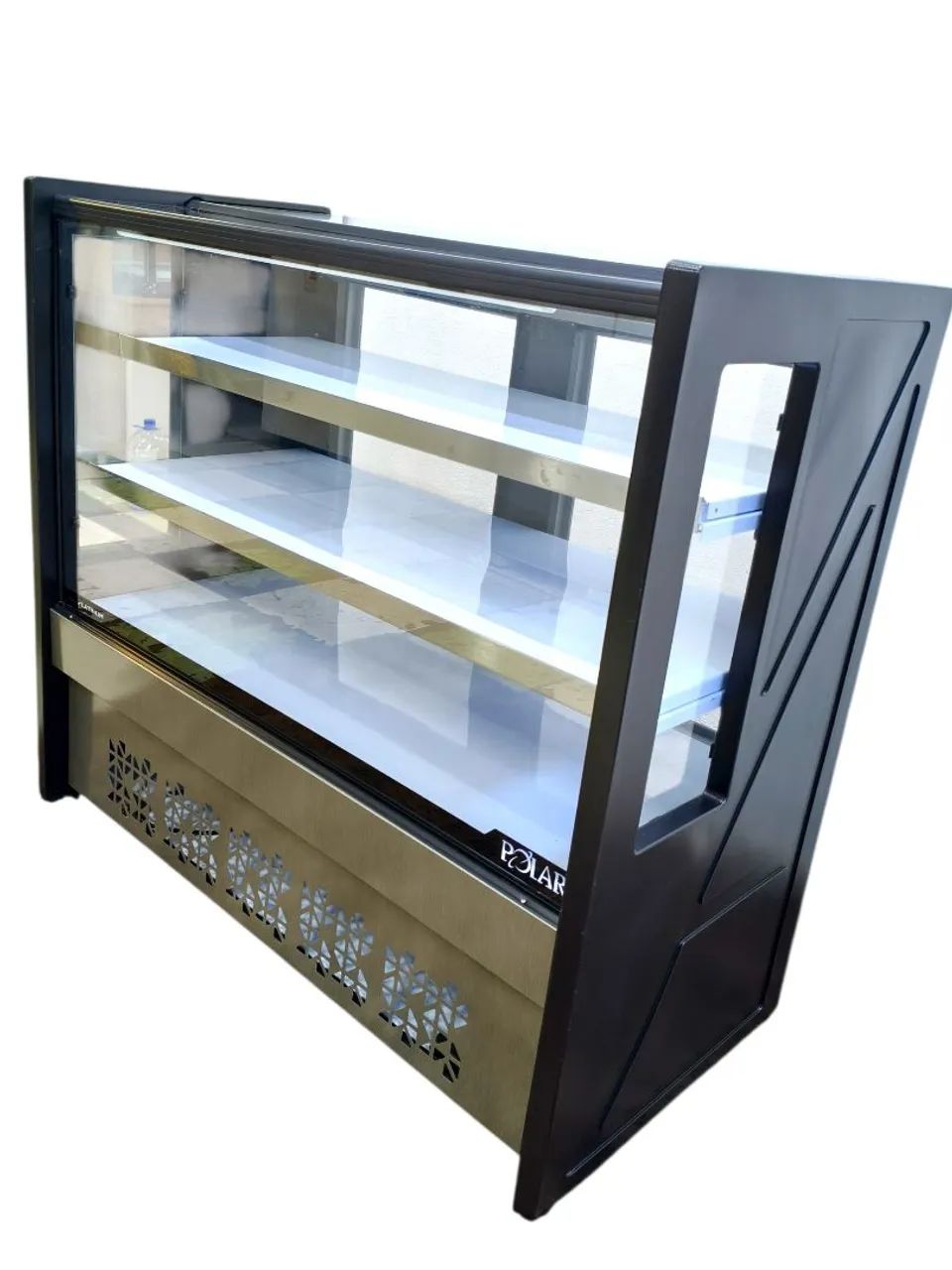 Balcão expositor Polar semi-novo 