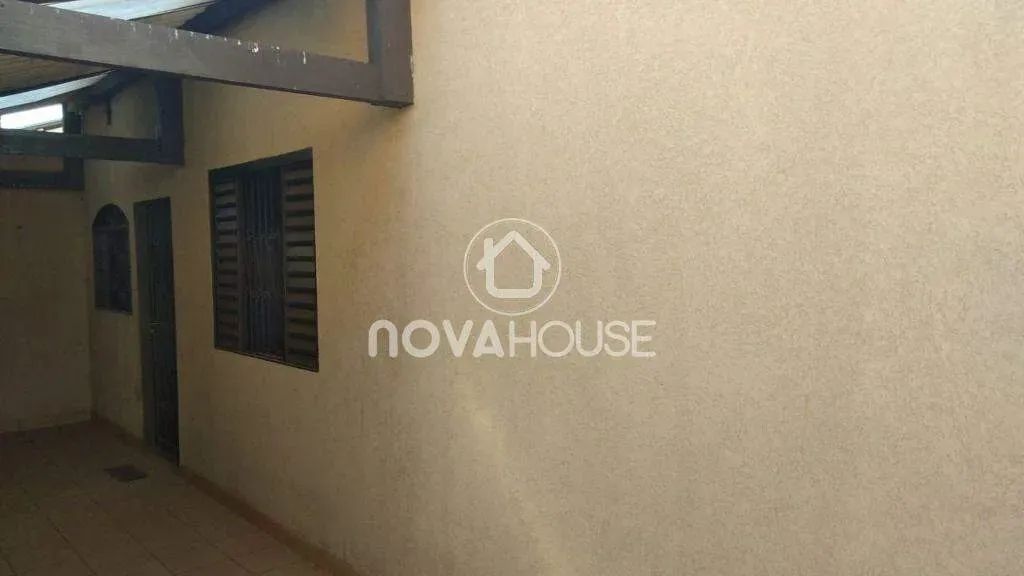CASA COM 2 DORMITÓRIOS À VENDA - Foto 2