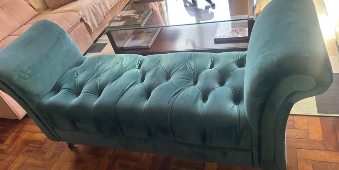 Sofá recamier em tecido suede verde água - Foto 2