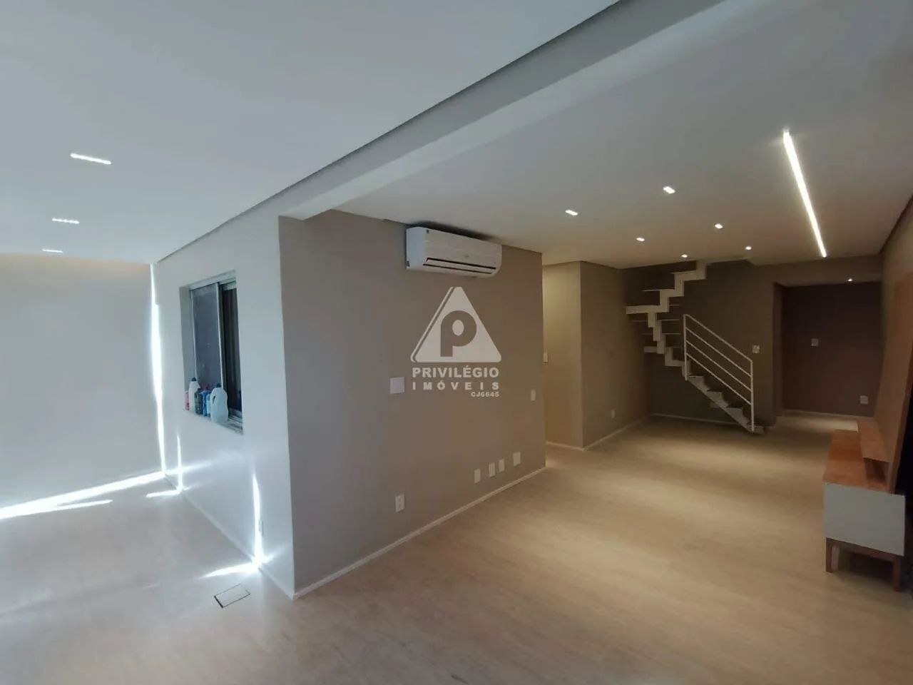 COBERTURA DUPLEX LOCALIZADA NO RIO 2 , 4 QUARTOS COM PISCINA 171º - Foto 2