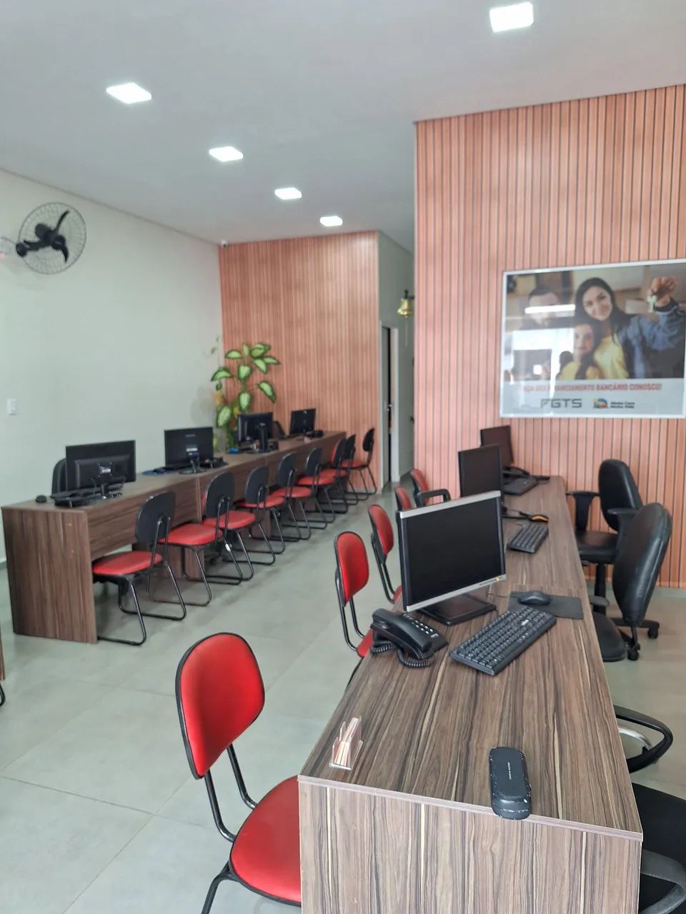 Vagas para corretores - guilhermina 