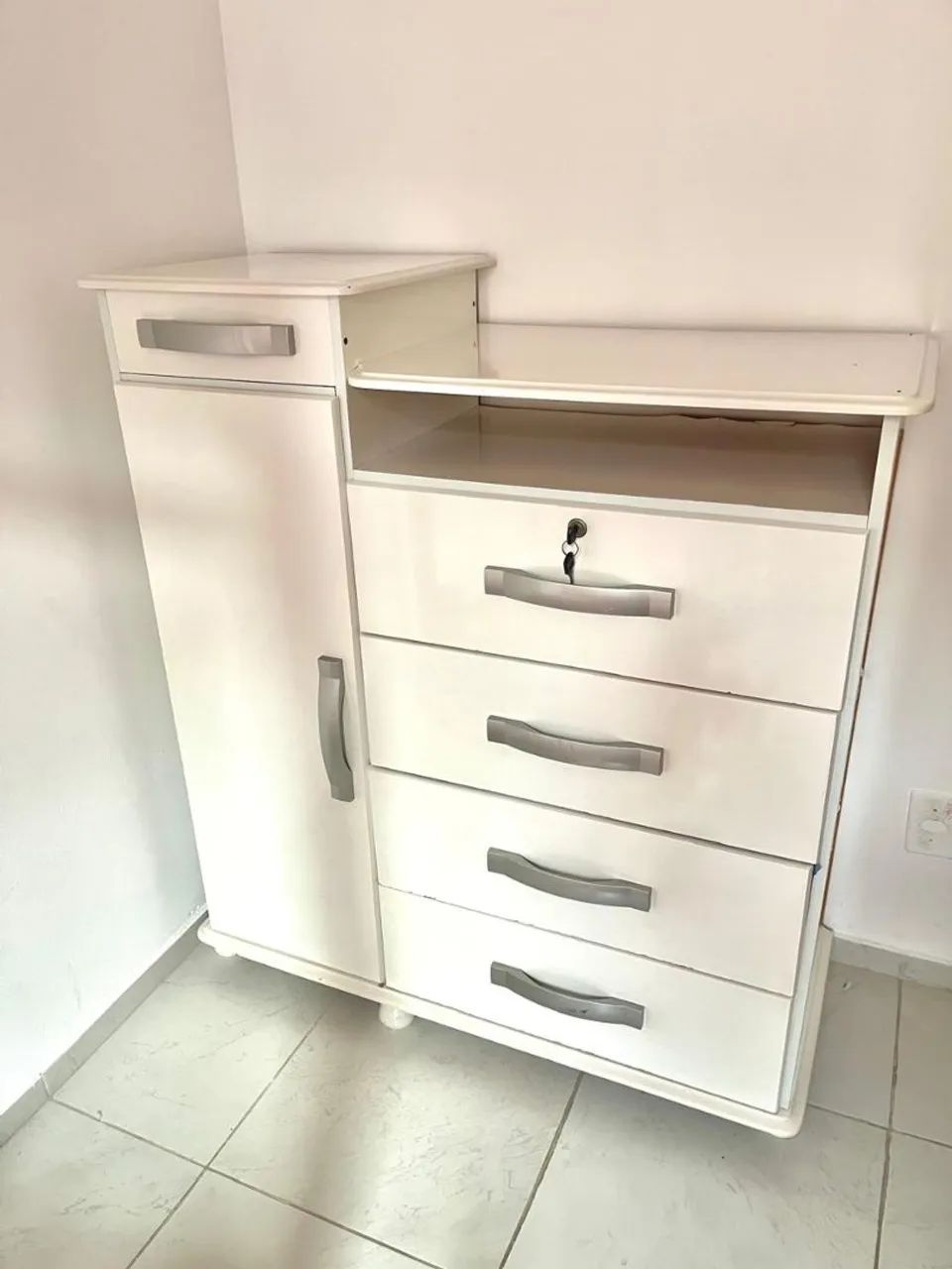 Cômoda grande