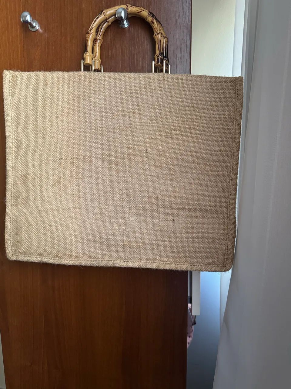 Bolsa bordada com alças de madeira - Foto 4