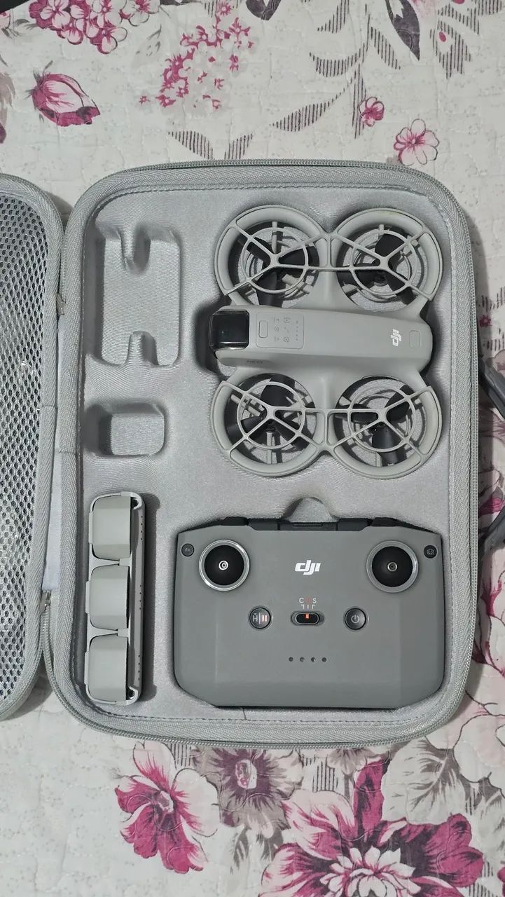Drone Dji Neo + combo Fly More