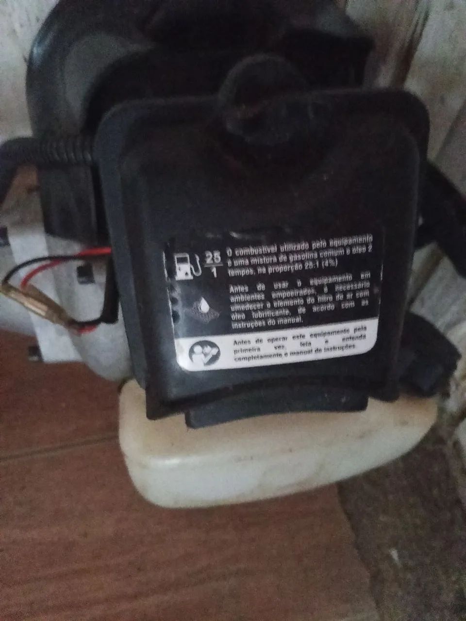 Máquina de cortar grama 