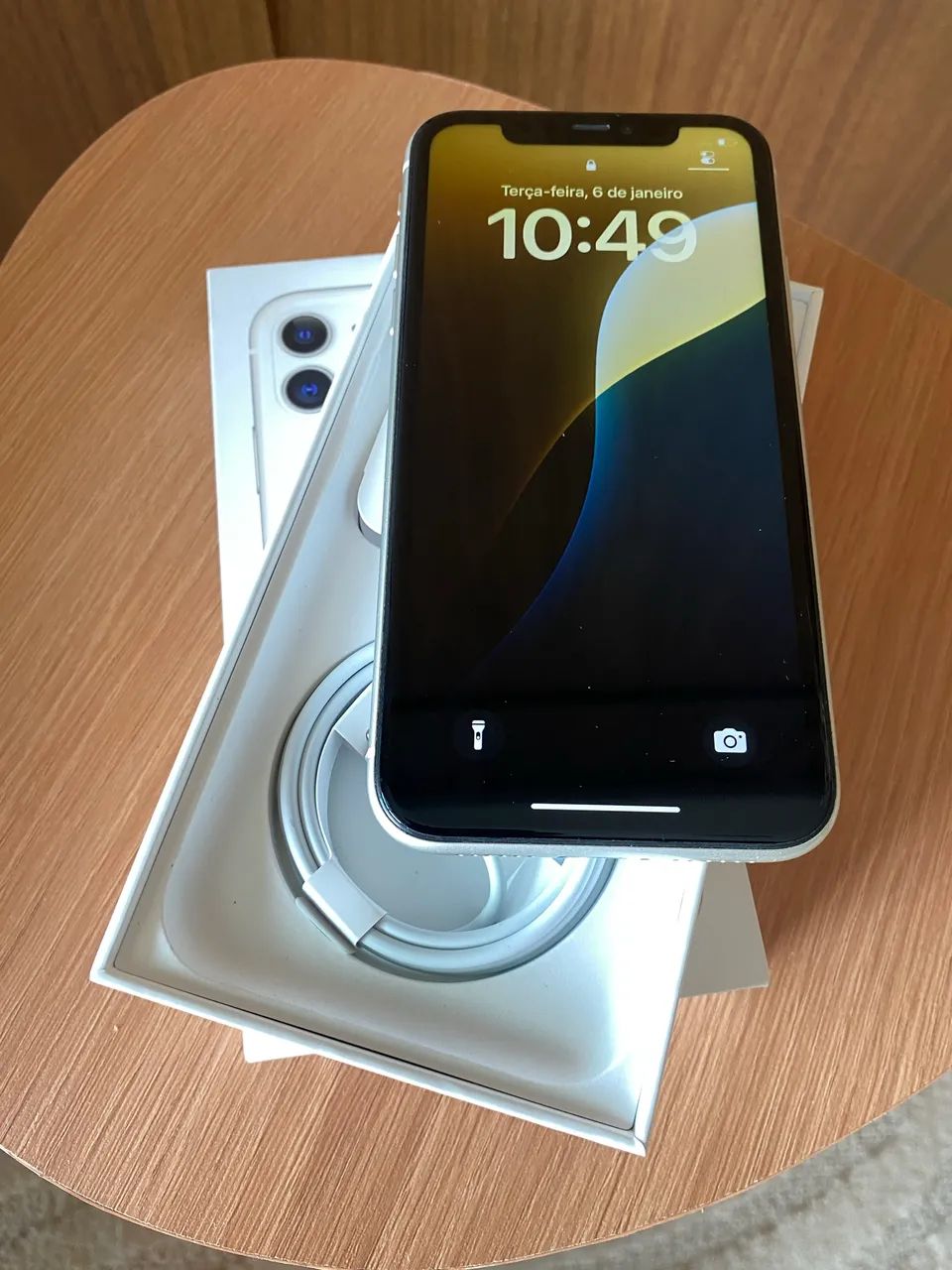 iPhone 11 branco 128 GB com caixa e cabo original  - Foto 2