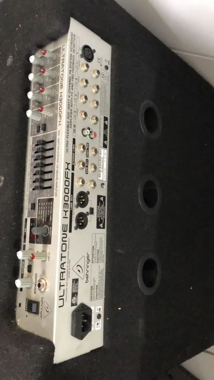 Cubo de teclado Behringer fx3.000  - Foto 3