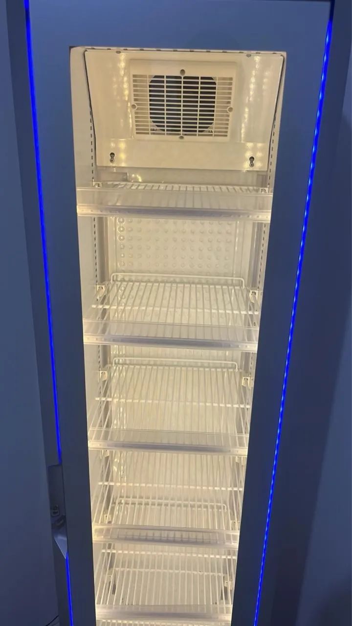 Freezer Expositor Red Bull - Foto 2