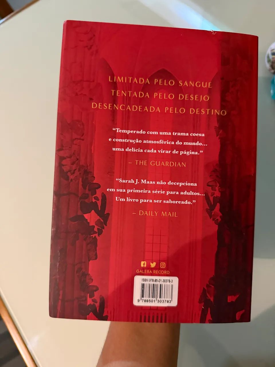 ? DESAPEGO: Cidade da Lua Crescente (Casa de Terra e Sangue) - Sarah J. Maas ? - Foto 3