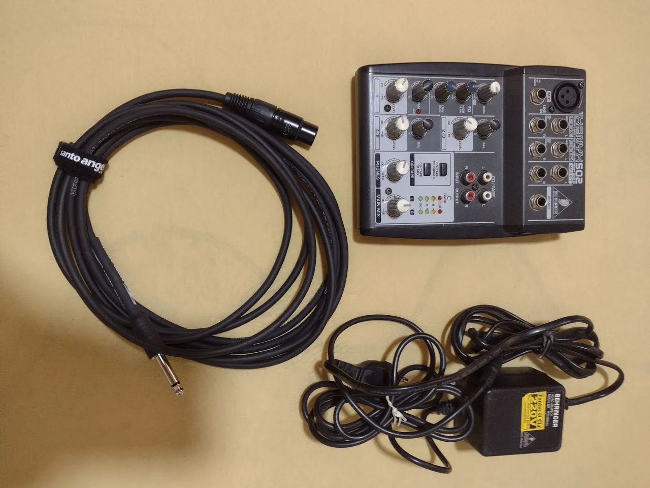 Mesa de som Behringer + Cabo XLR P10 + Microfone - Foto 2