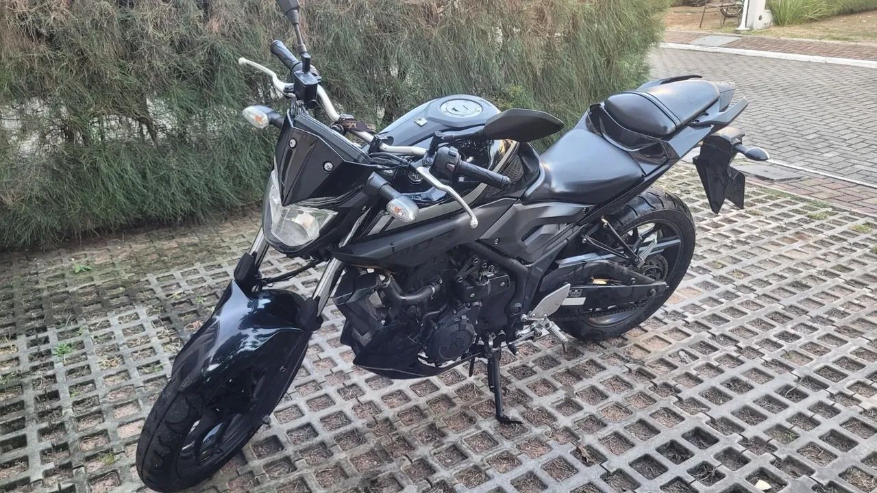 YAMAHA MT-03 2019 - Foto 2