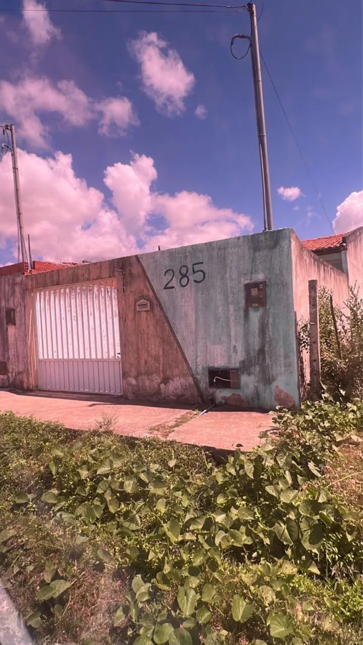 Alugo casa no guajará 