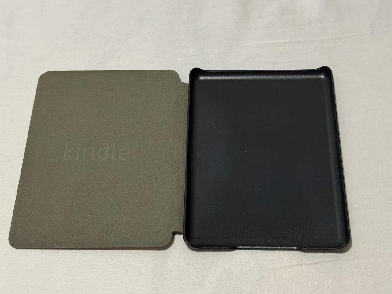 Capa Kindle 10a Geração 6? em Couro Sintético  - Foto 2