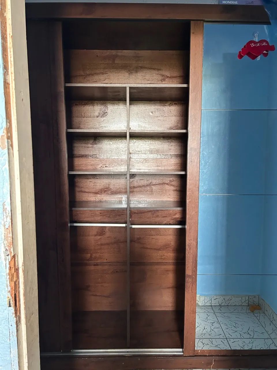 Guarda roupa grande e espaçoso - Foto 4