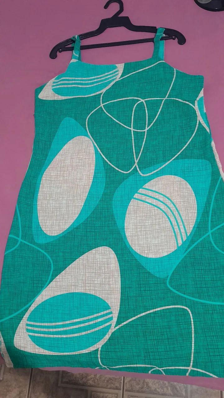 VESTIDO MÉDIO COM ESTAMPAS E ALÇAS AJUSTÁVEIS  - Foto 3
