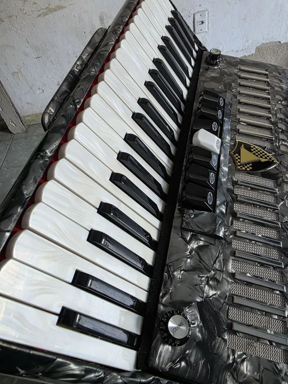 Acordeon 120 baixos já eletrificado com desmanche lateral!  - Foto 4