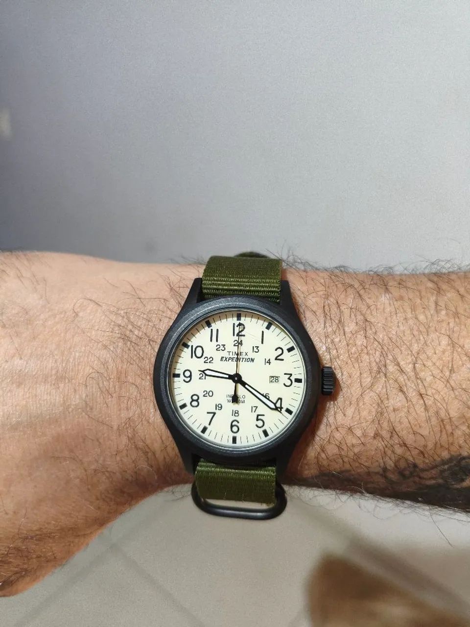 Relógio Timex a quartz, usado , com duas pulseiras, uma nato e uma de couro - Foto 3