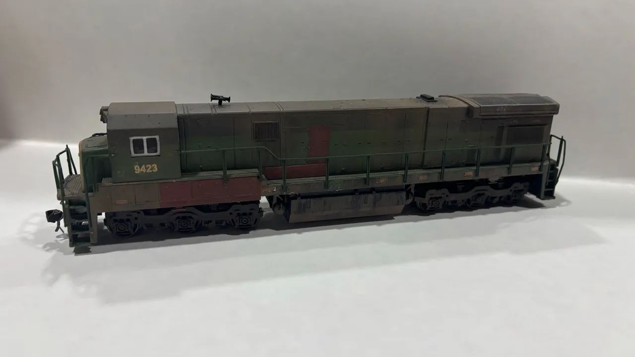 Locomotiva C30-7 Customizada Frateschi